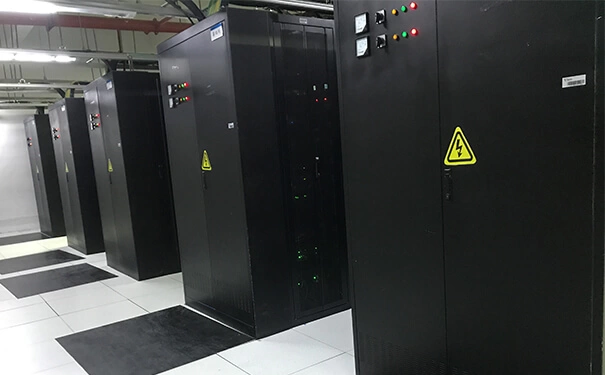 如何在美国大带宽服务器上实现高效的数据库查询和更新？