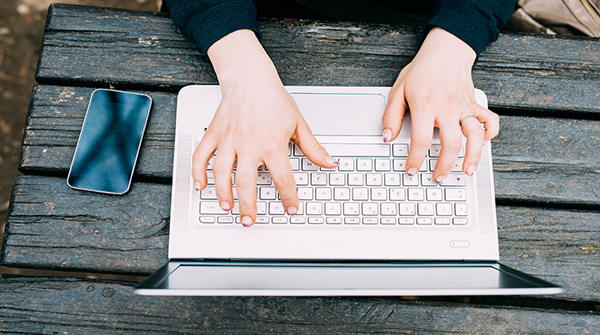 想体验新系统，可以在VMware虚拟机中安装Windows 11，非常简单