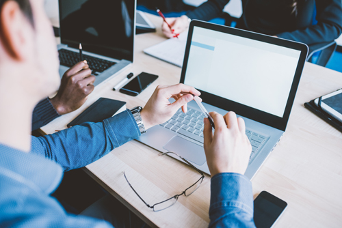 Synchronized 加锁 This 和Class 的区别！